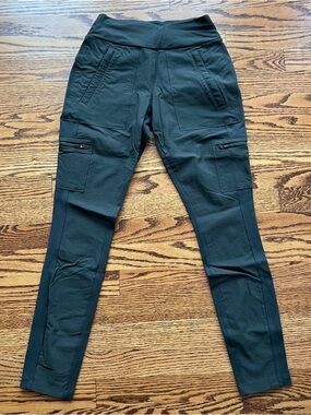 Athleta Green Performance Cargo Leggings